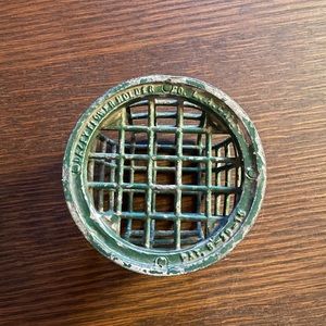 Dazey Flower Holder aka Vintage flower frog